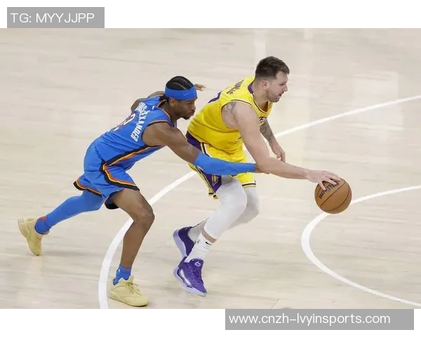 勇士对阵雷霆精彩直播回顾与赛后分析全面解读